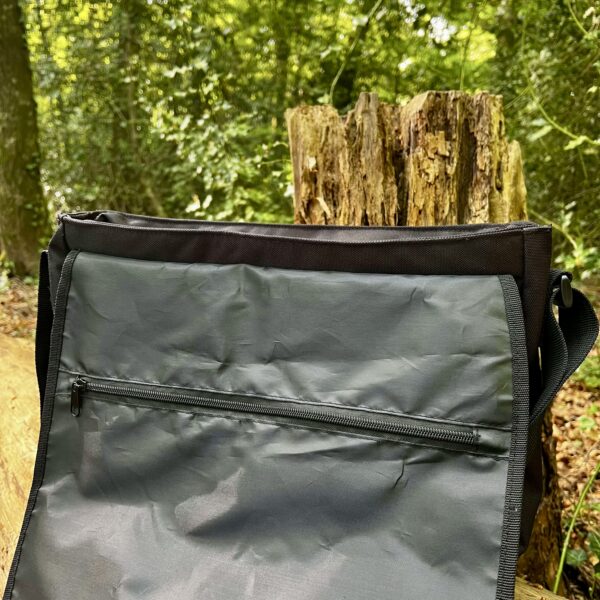 'MOOCH' Shoulder Bag - Image 5